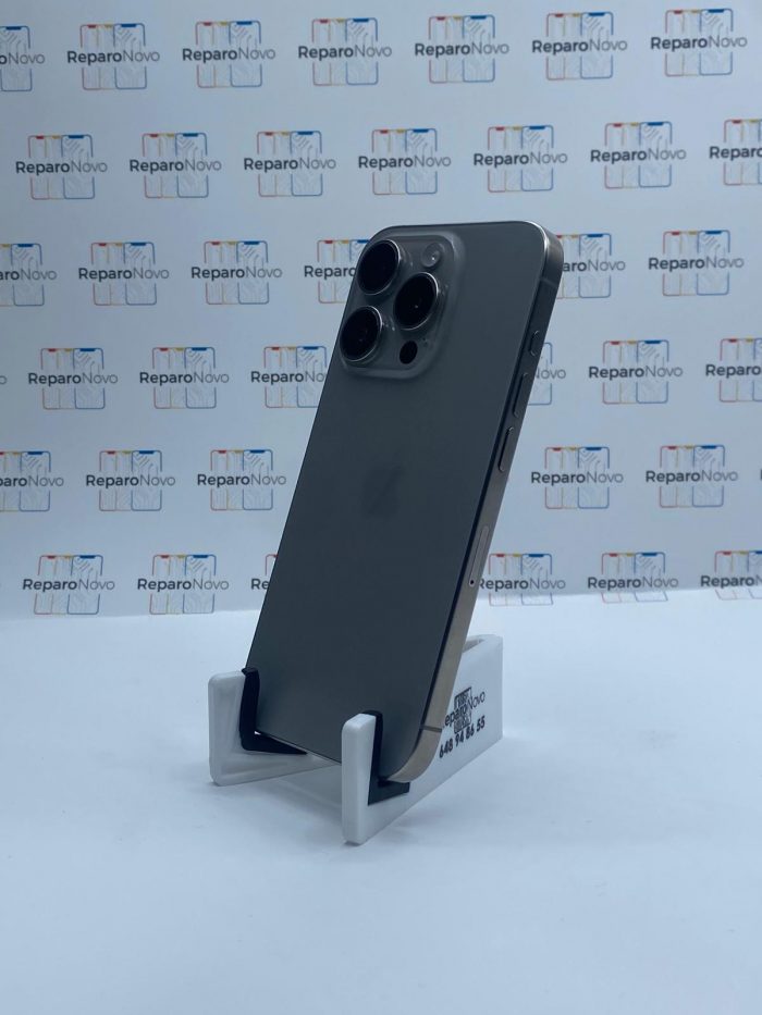 iPhone 15 Pro Gris Titanio 256 GB - Imagen 2